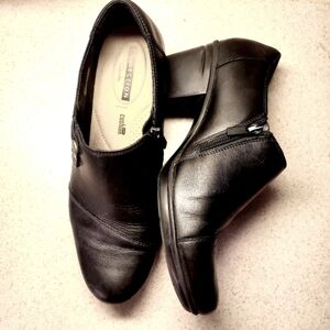 Clarks Women's Emslie Warren Slip-On Loafer 9 Maryjane Witchcore